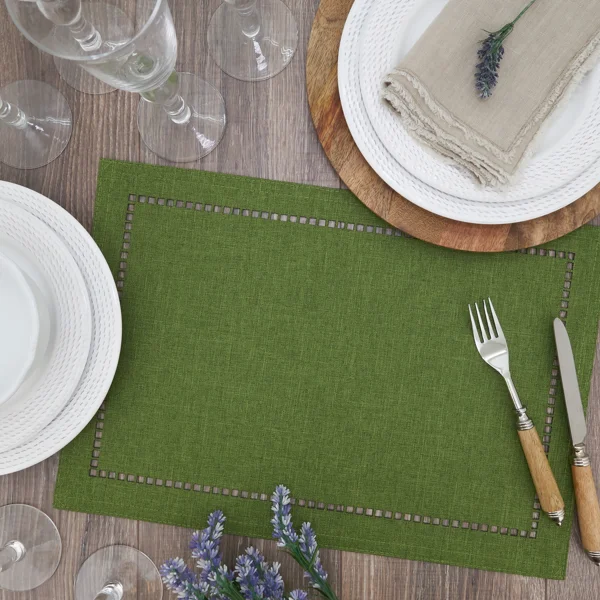 Neith Polyester No Pattern Rectangle Placemat (Set of 4) - Image 3